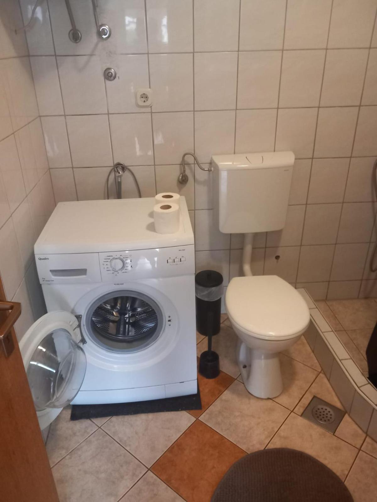 Apartmani Stjepan Veselko Vir Eksteriør billede